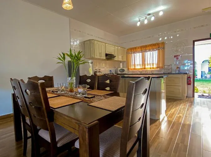 דירה Grace Self Catering *