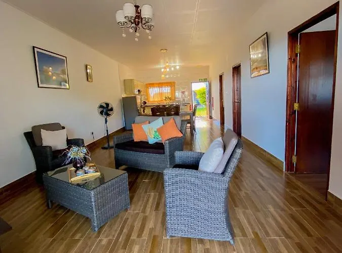 דירה Grace Self Catering
